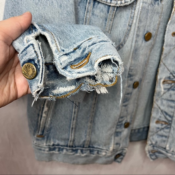 Vintage Lee Riders Denim Jacket Distressed Size Medium - Picture 11 of 15